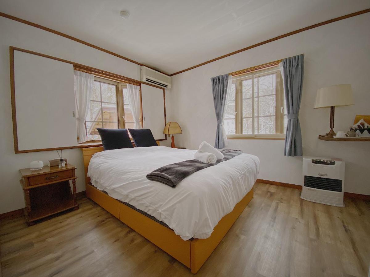 Apricot Pension Hakuba Bagian luar foto