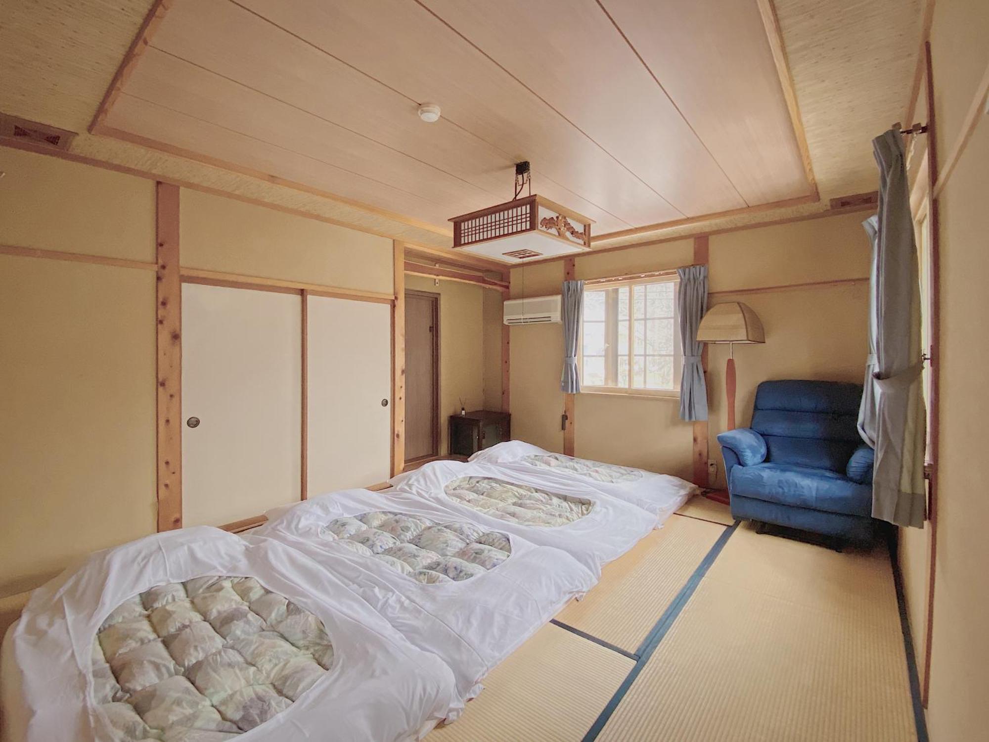 Apricot Pension Hakuba Bagian luar foto