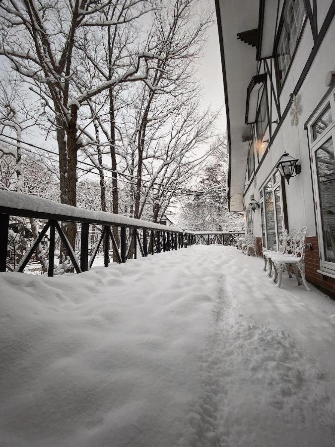 Apricot Pension Hakuba Bagian luar foto