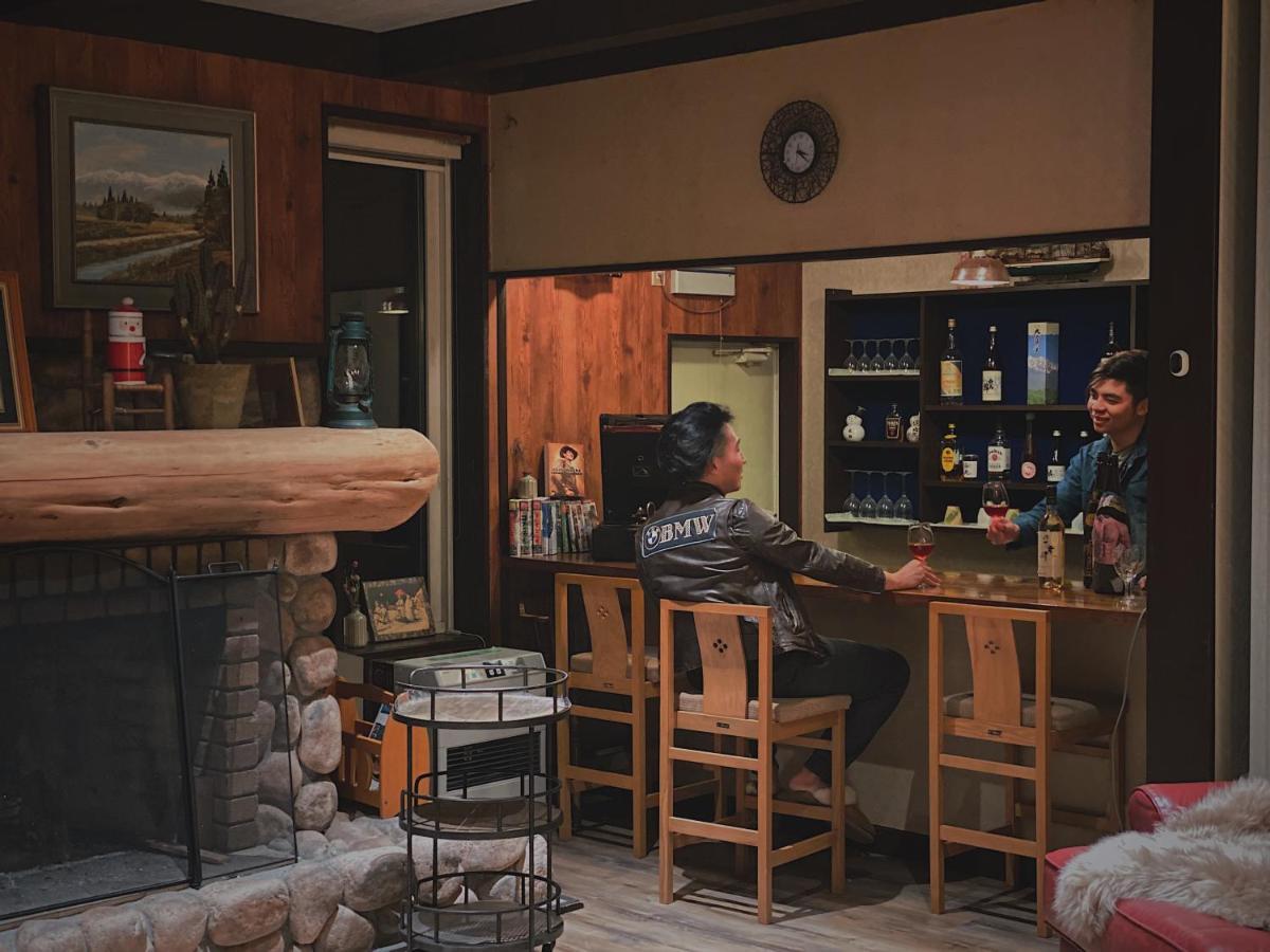 Apricot Pension Hakuba Bagian luar foto