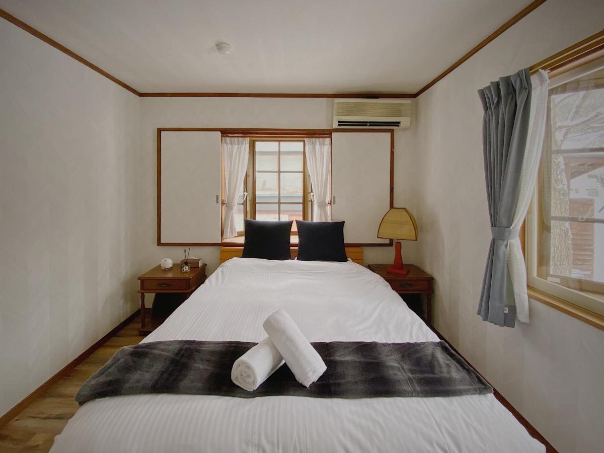 Apricot Pension Hakuba Bagian luar foto